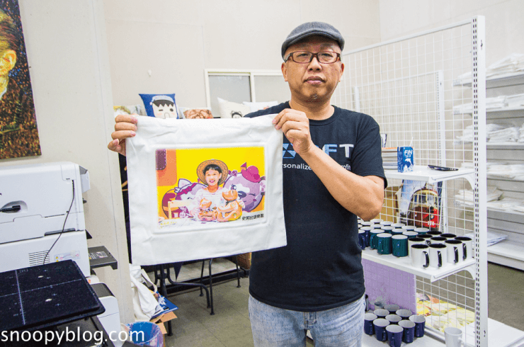 showing the customized printing canvas bag